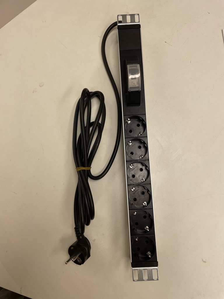 PDU 6'LI SİGORTALI RACK KABİN PRİZİ 2 MT KABLOLU